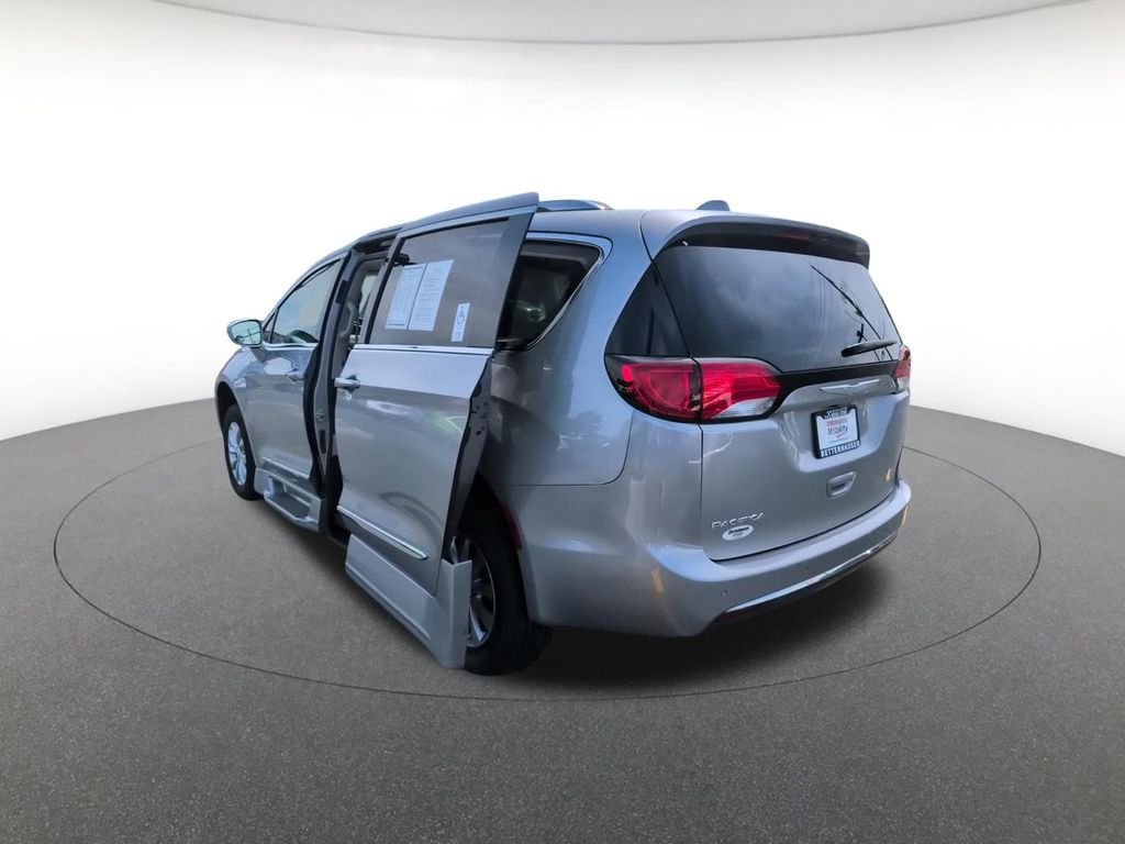 2018 Chrysler Pacifica Touring L Plus - Photo 8