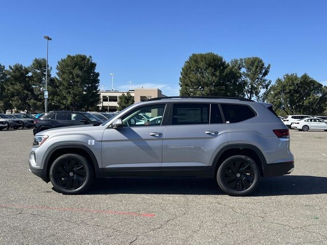 2026 Volkswagen Atlas SE w/Tech - Photo 2