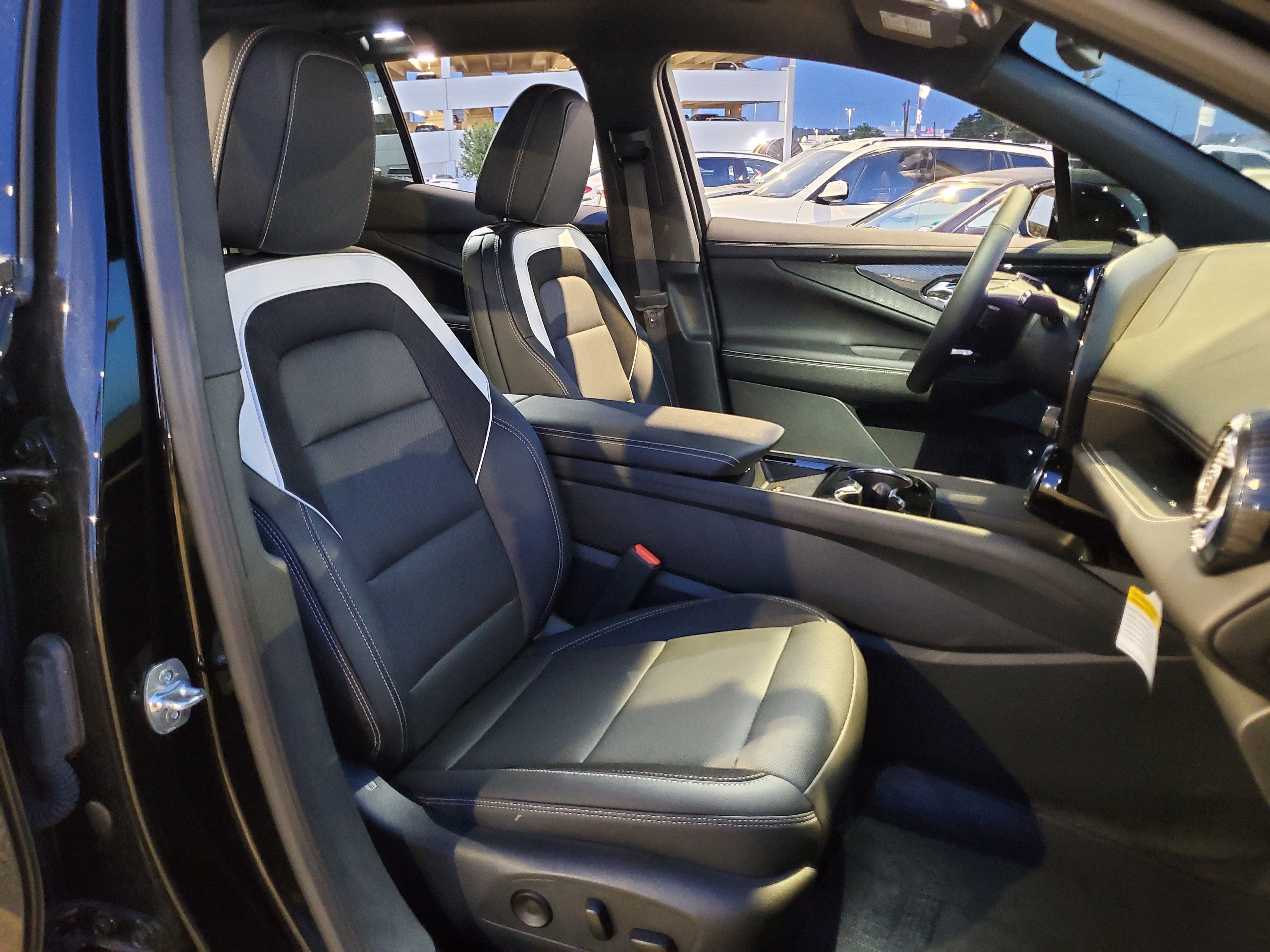 2025 Chevrolet Blazer EV LT - Photo 14