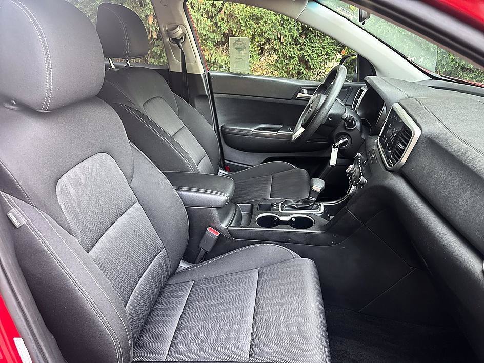 Used 2022 Hyper Red Kia LX image 18