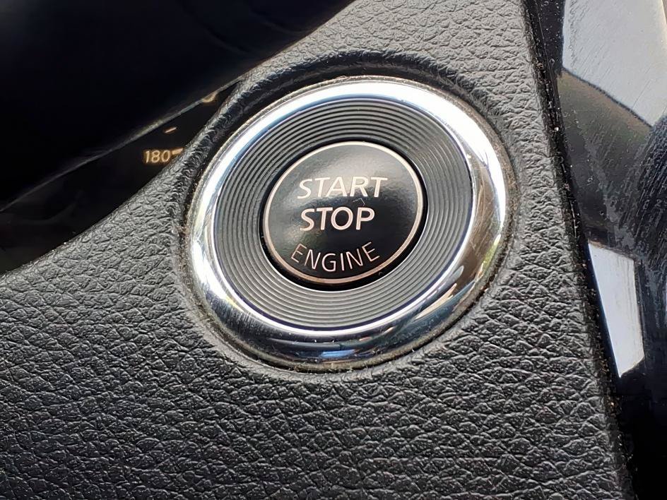Used 2017 Brilliant Silver Nissan SV image 21