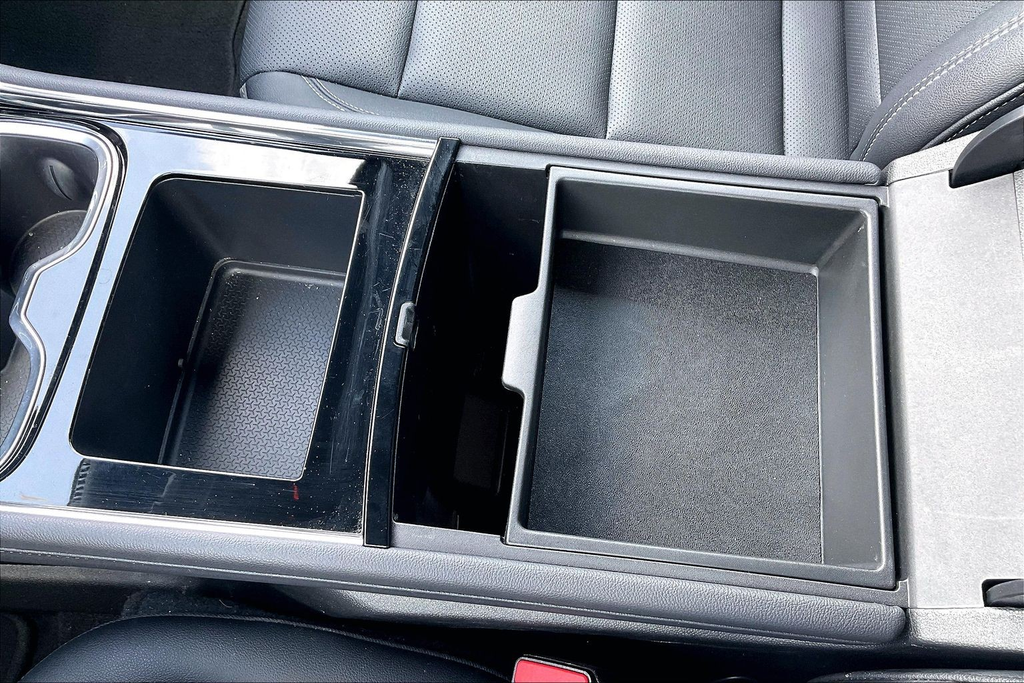 Used 2025 Gray Chevrolet LT image 7