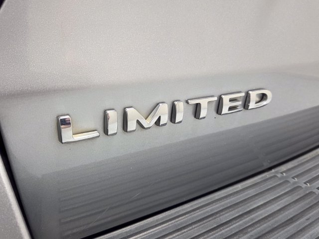 Used 2021 Silver Ford Limited image 12