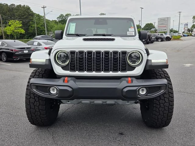New 2026 Bright White Clear-Coat Exterior Paint Jeep Mojave image 2