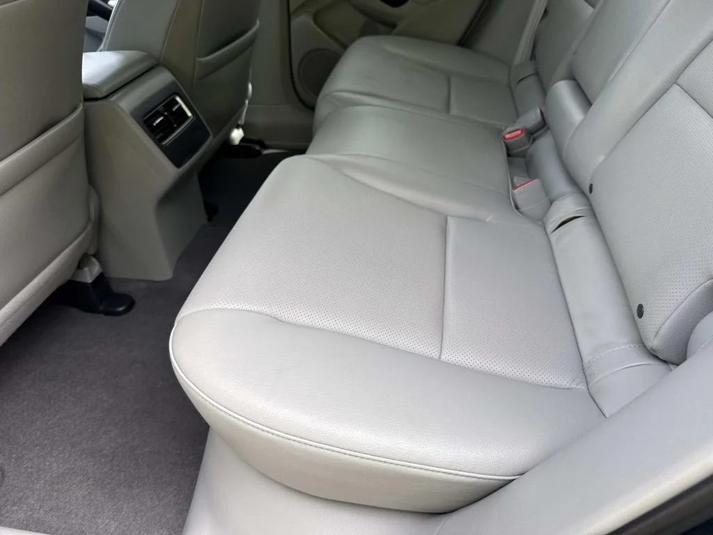 Used 2017  Acura  image 15