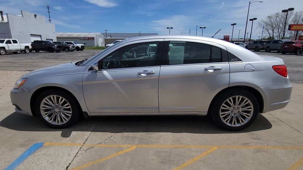 2012 Chrysler 200 Limited - Photo 6