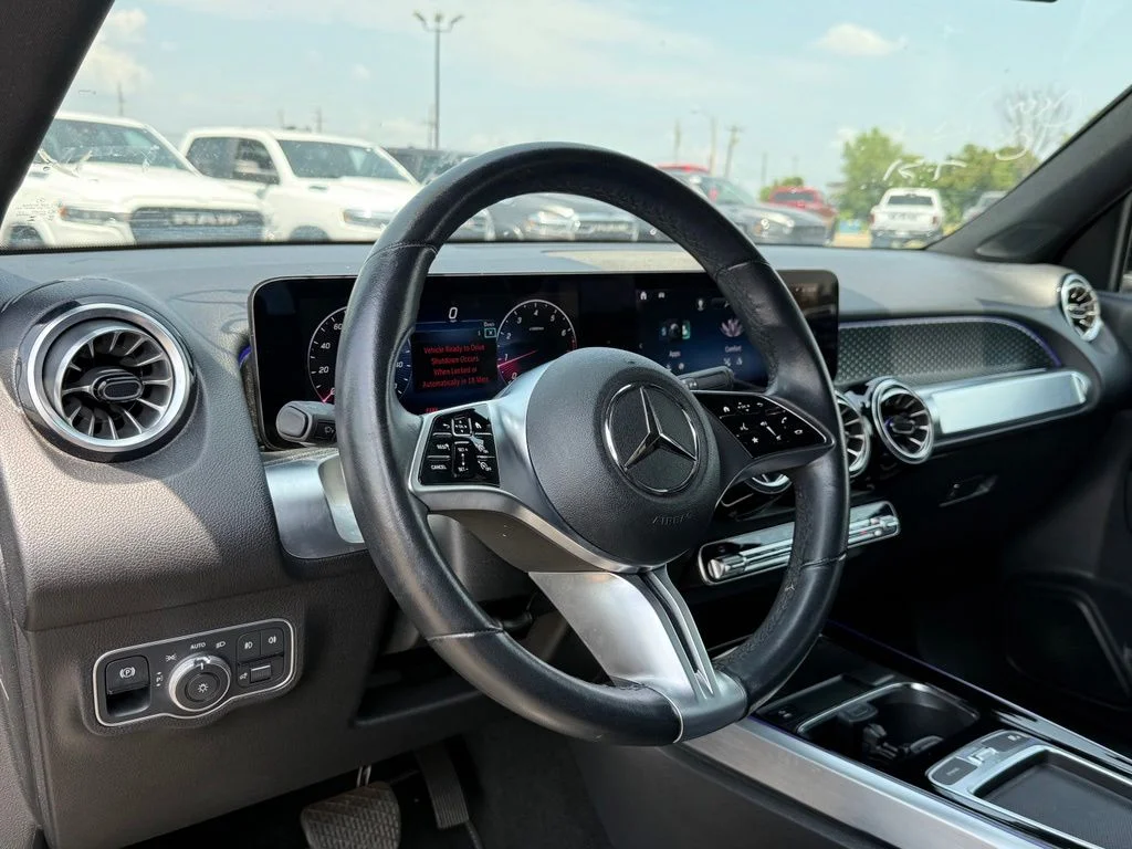 Used 2024 Black Mercedes-Benz GLB 250 image 11