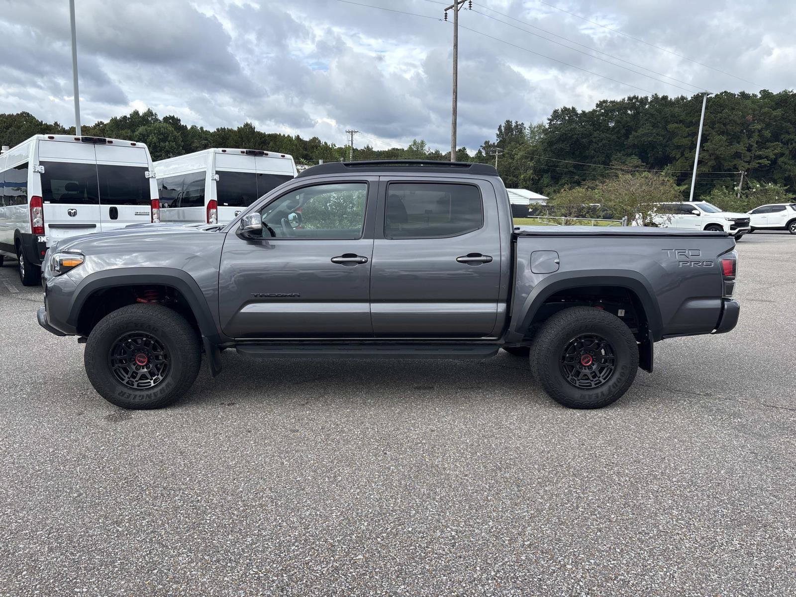 2022 Toyota Tacoma SR5 - Photo 10