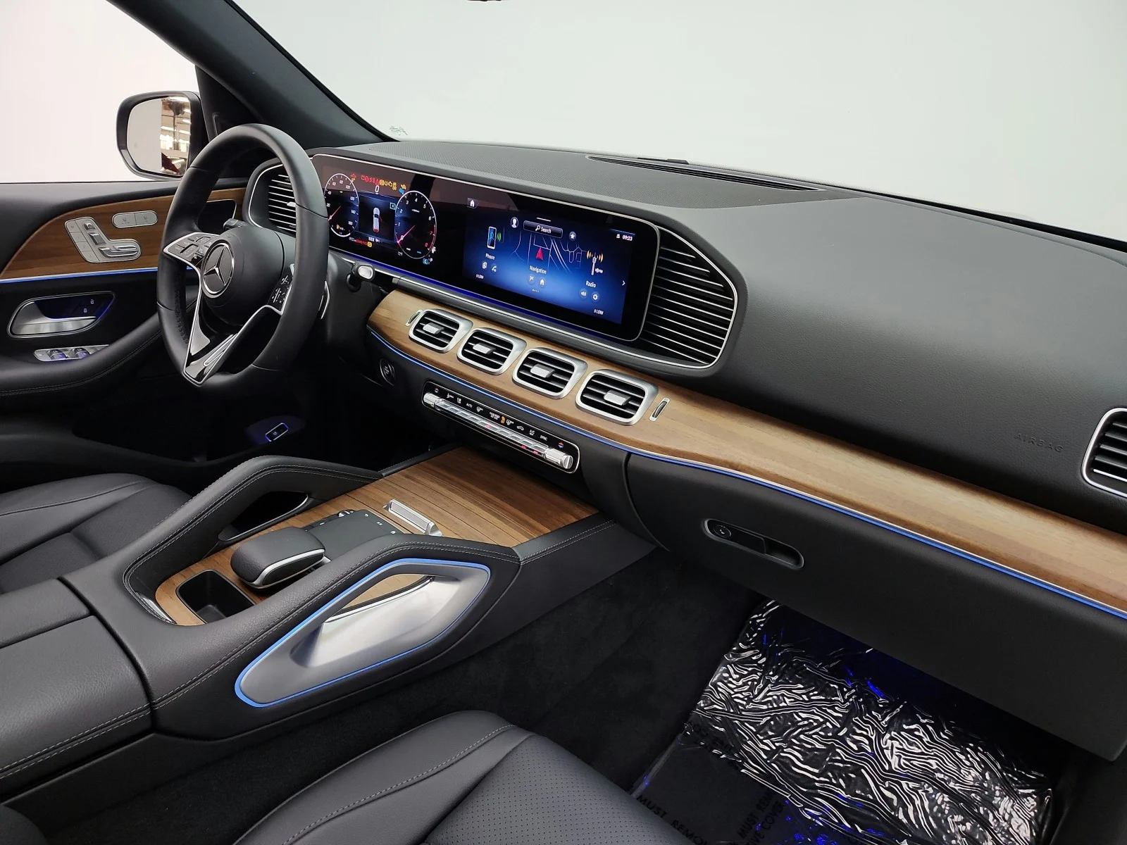 Certified Used 2024 Black Mercedes-Benz GLE 350 4MATIC® SUV image 20
