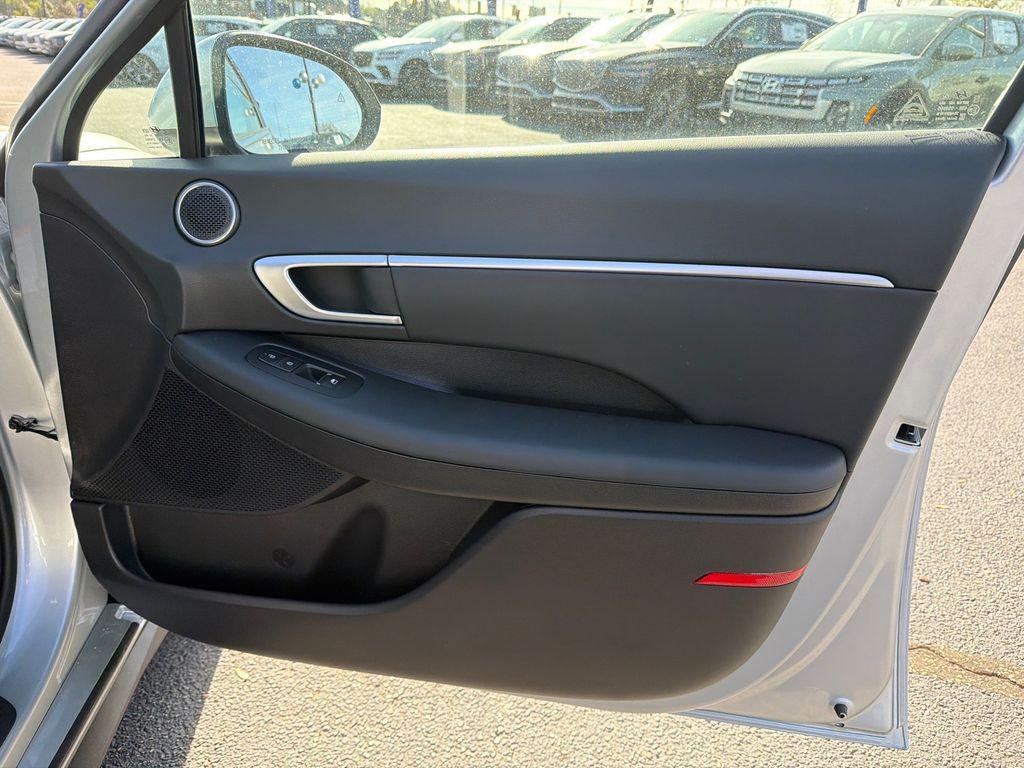New 2026 Silver Hyundai Blue image 14