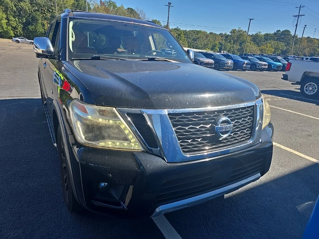 Used 2018 Super Black Nissan Platinum image 7