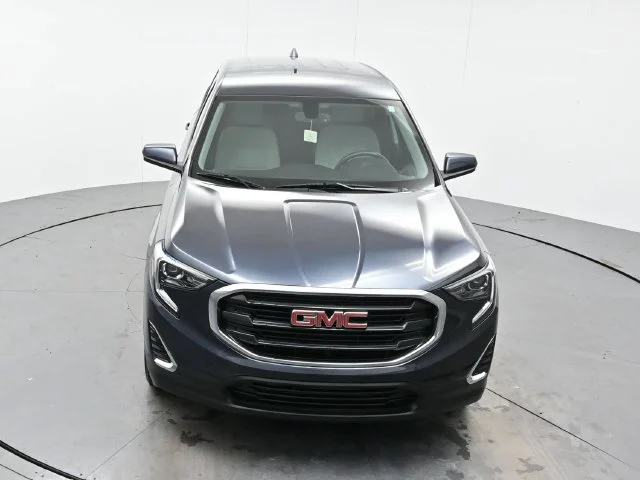 Used 2018 BLUE STEEL METALLIC GMC SLE image 32
