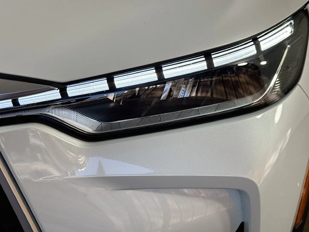 Certified Used 2027 White INFINITI PURE image 43