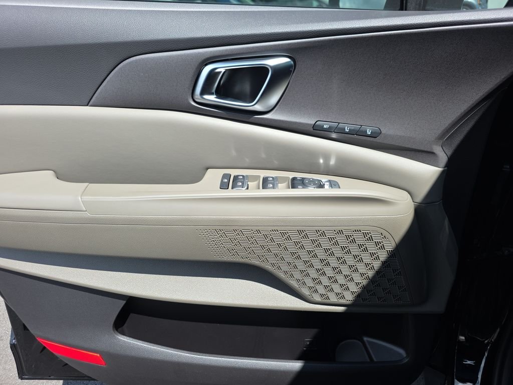 New 2026 Aurora Black Pearl Kia EX image 17