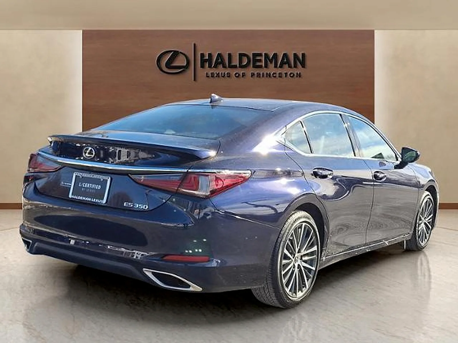 Certified Used 2022 Nightfall Mica Lexus  image 7