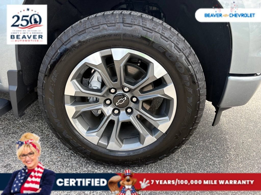 Used 2025 Sterling Gray Metallic Chevrolet High Country image 10