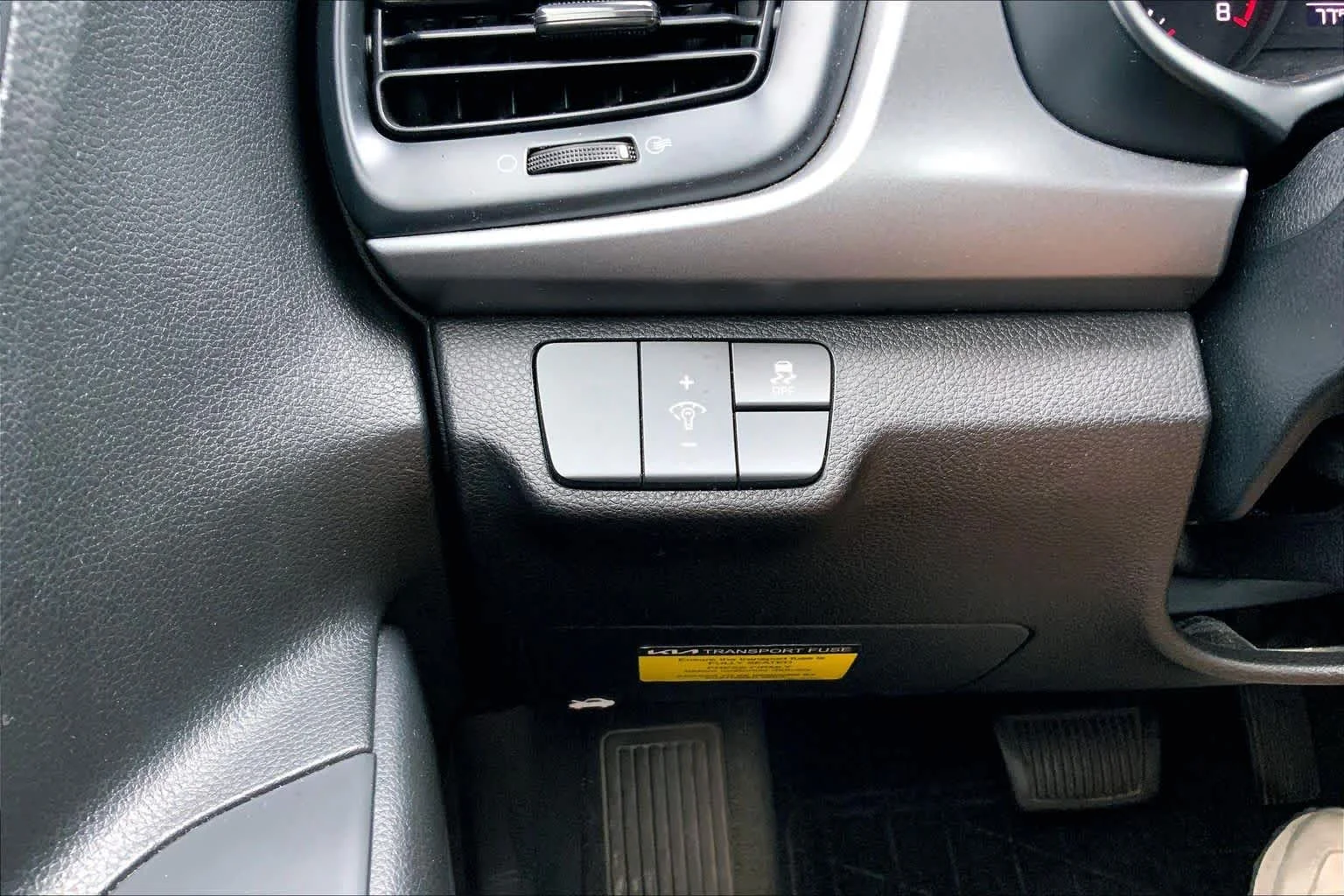2023 Kia Rio S - Photo 37