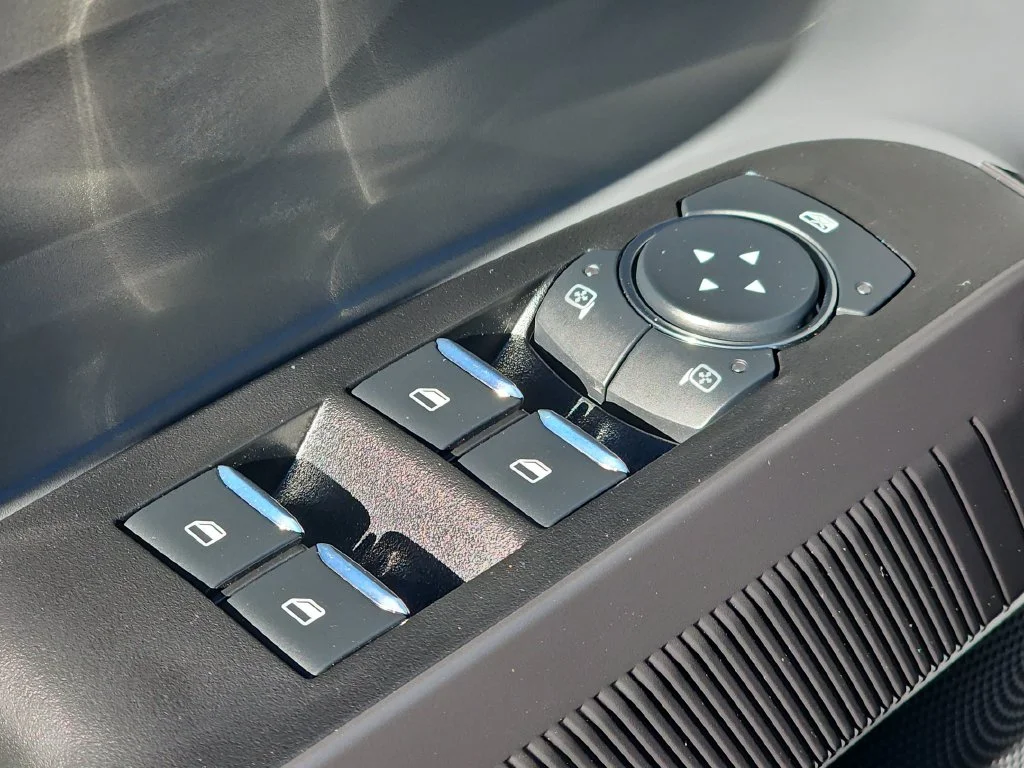New 2026 Carbonized Gray Metallic Ford XLT image 27
