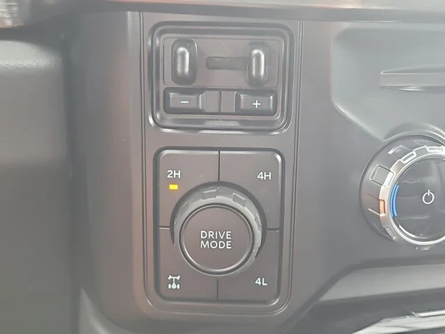 New 2026 White Metallic Ford Lariat image 29
