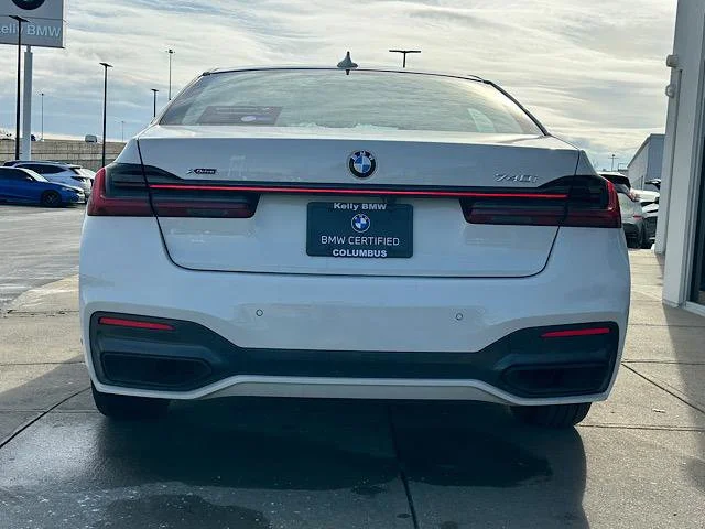 2022 BMW 7 Series 740i - Photo 9