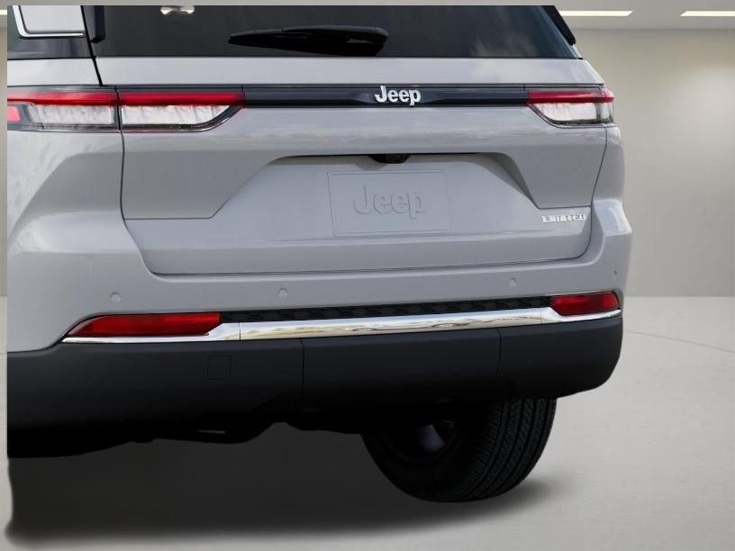 New 2026 Bright White Clear-Coat Exterior Paint Jeep Limited image 13