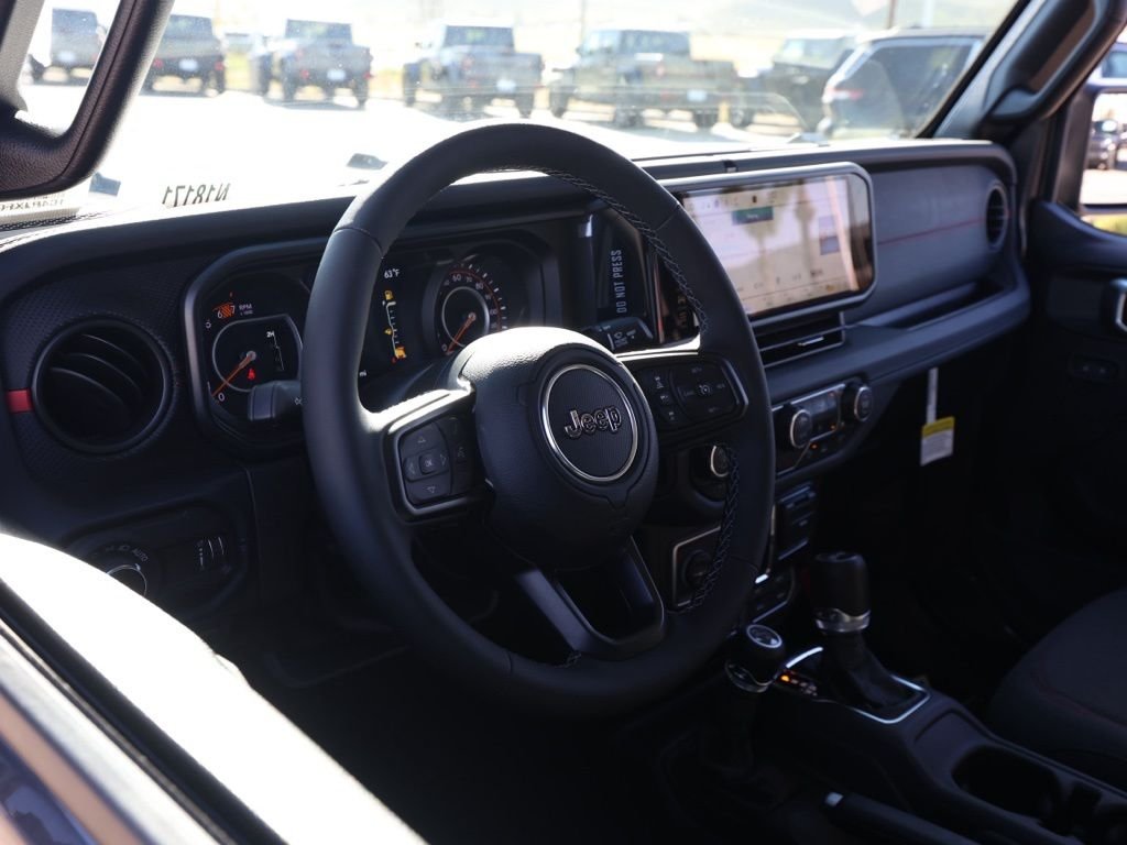 New 2026 Granite Crystal Metallic Clear-Coat Exterior Paint Jeep Rubicon image 13