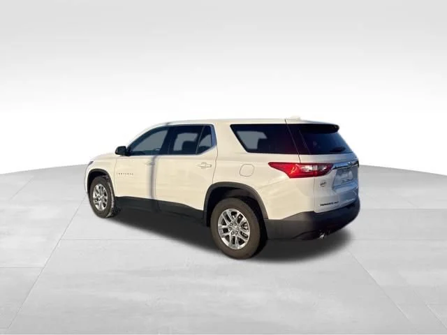 Used 2021 Summit White Chevrolet LS image 3