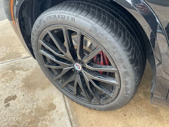 Used 2021 Black BMW xDrive40i image 31