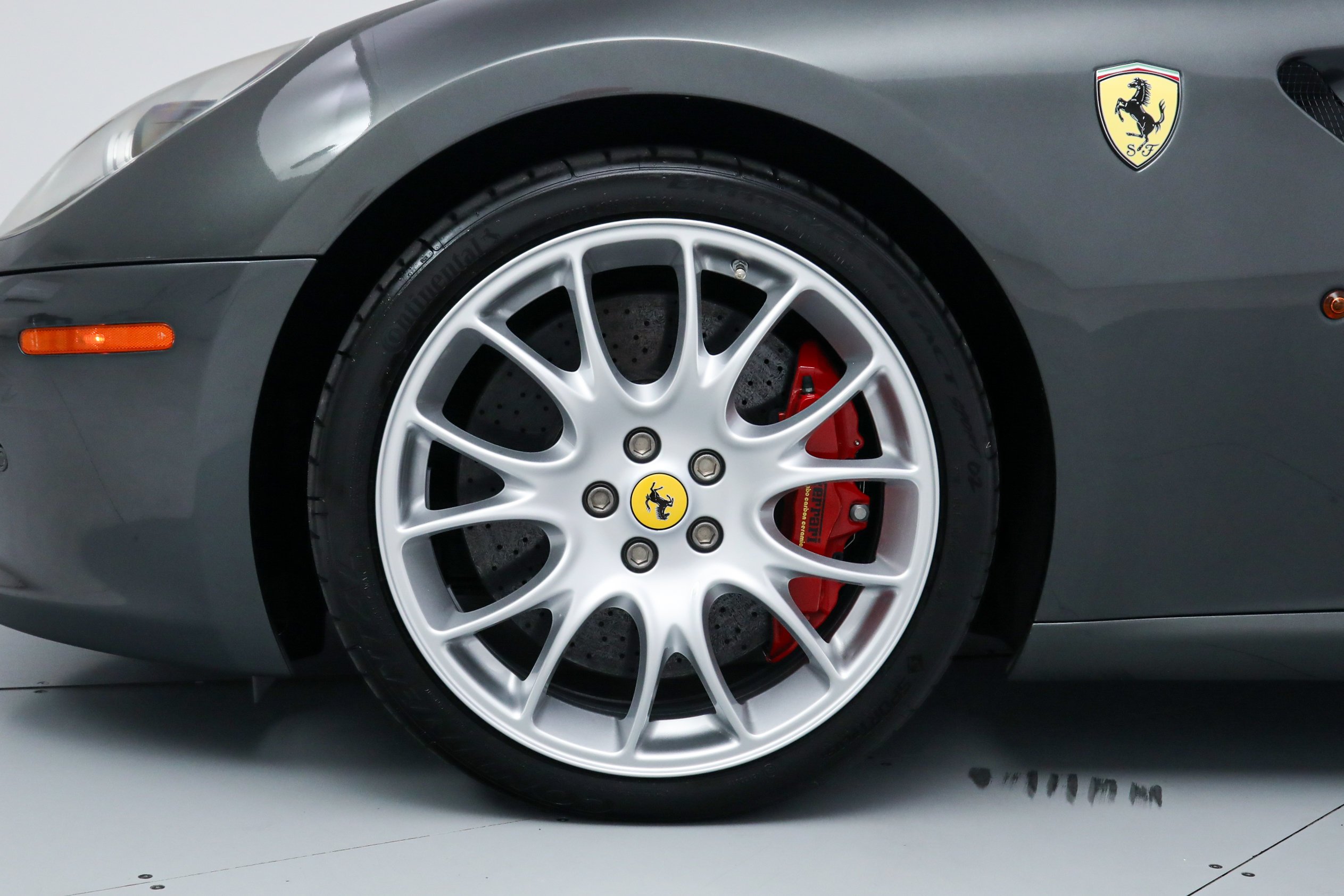 Used 2009 Gray Ferrari  image 43