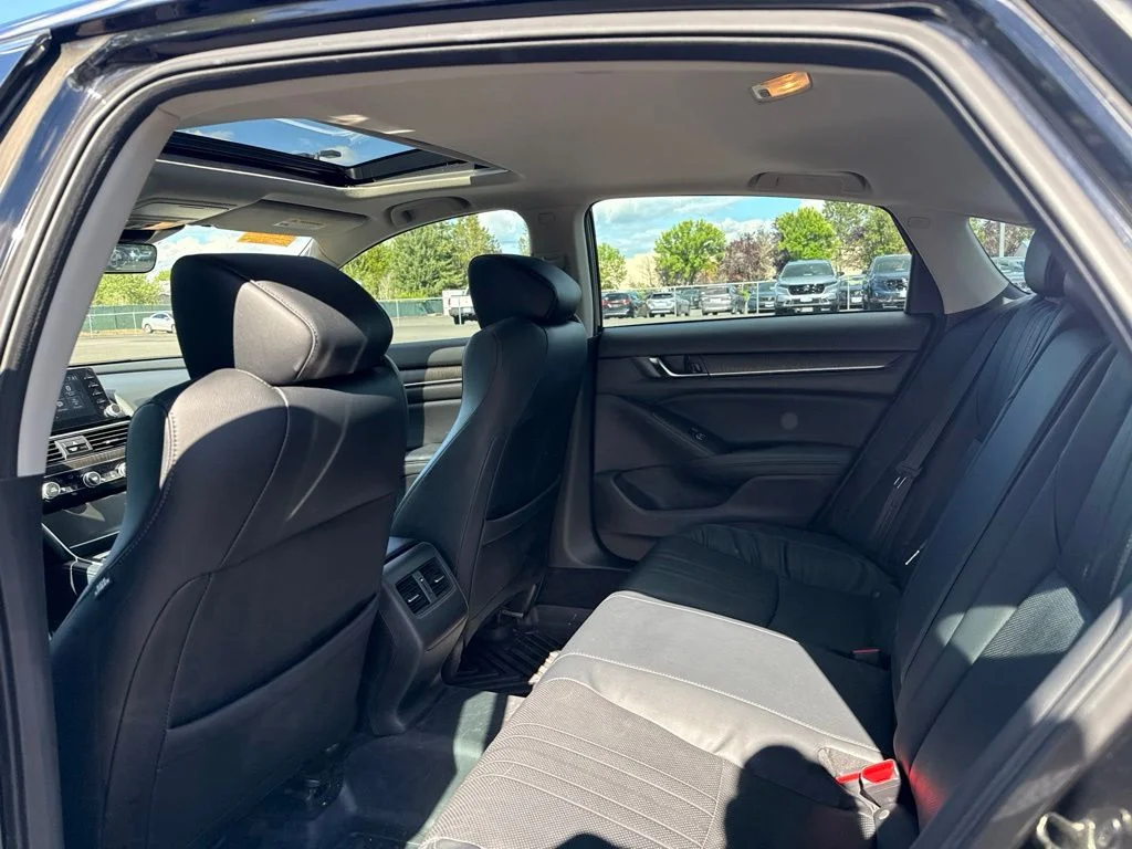 Used 2018 Crystal Black Pearl Honda EX-L 2.0T image 19