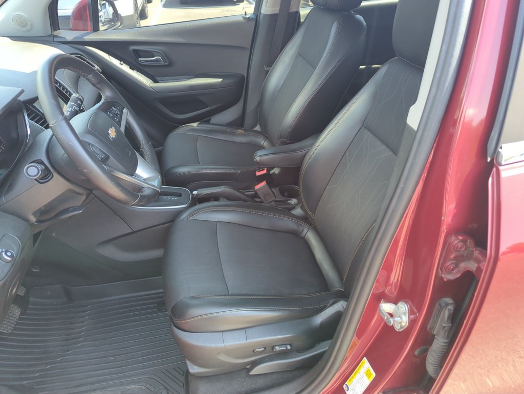 Used 2018 Red Chevrolet LT image 12