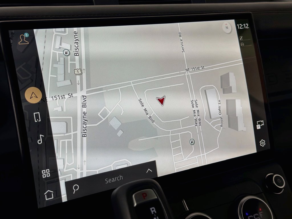 New 2026 Fuji White Land Rover X-Dynamic SE image 13