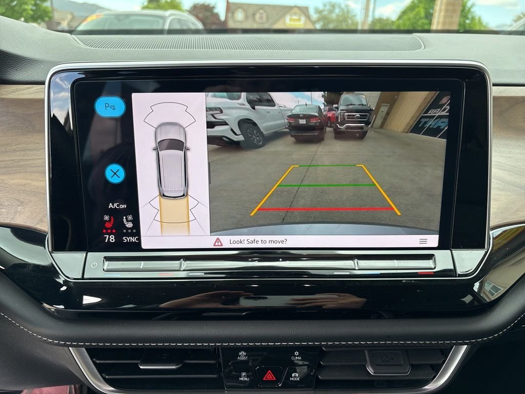 2024 Volkswagen Atlas SE w/Tech - Photo 12