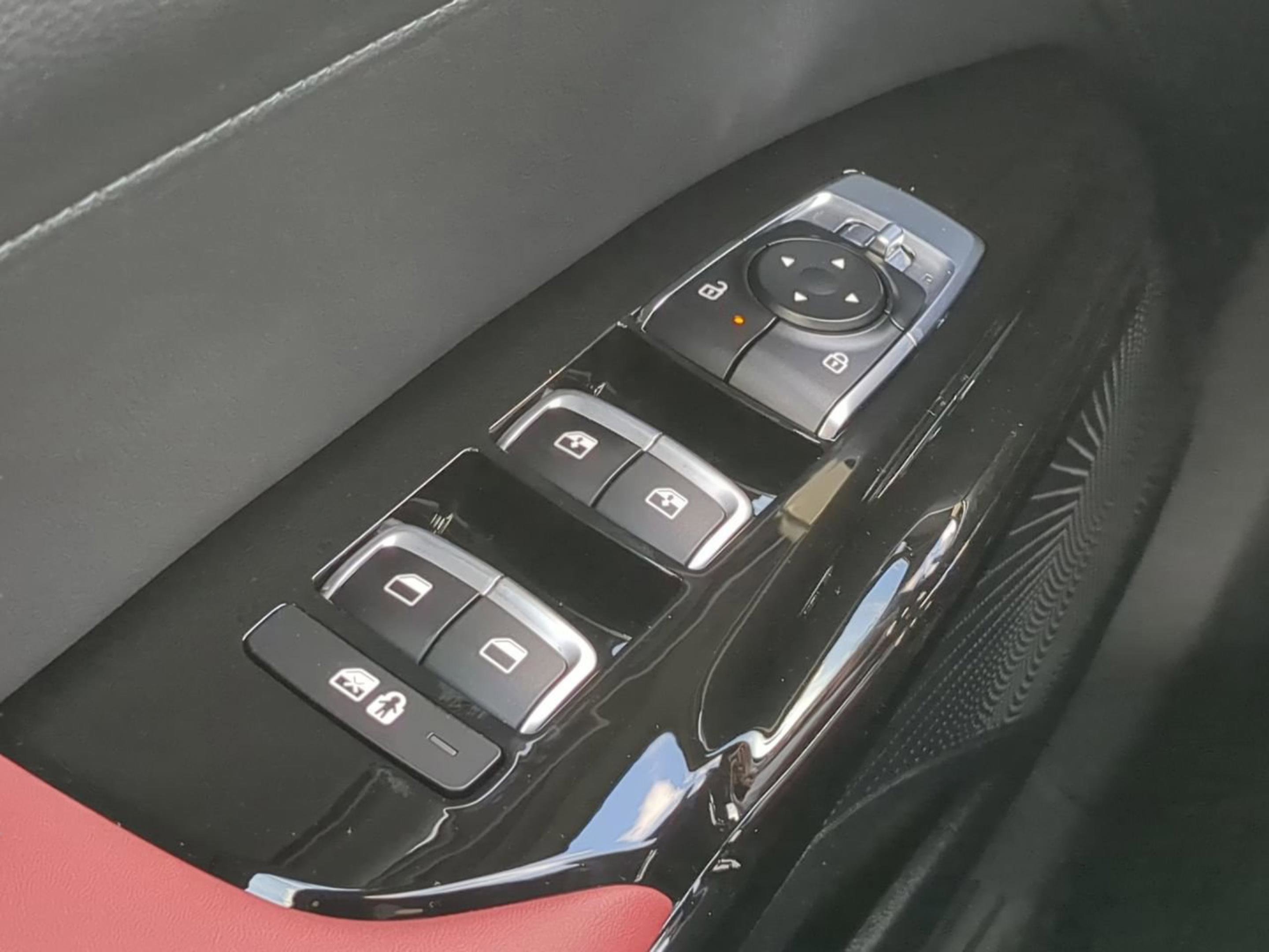 New 2026 Snow White Pearl Kia GT-Line image 22