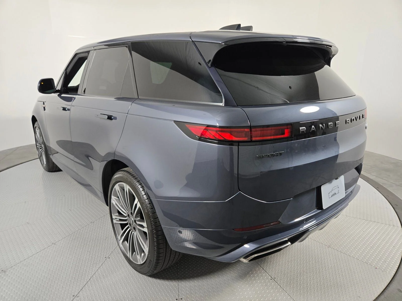 Used 2023 Varesine Blue Metallic Land Rover SE Dynamic image 7