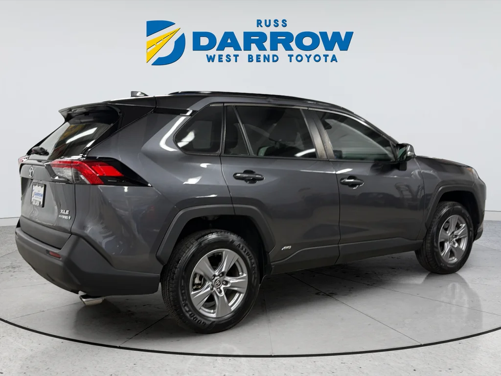 Used 2022 Gray Toyota XLE image 5