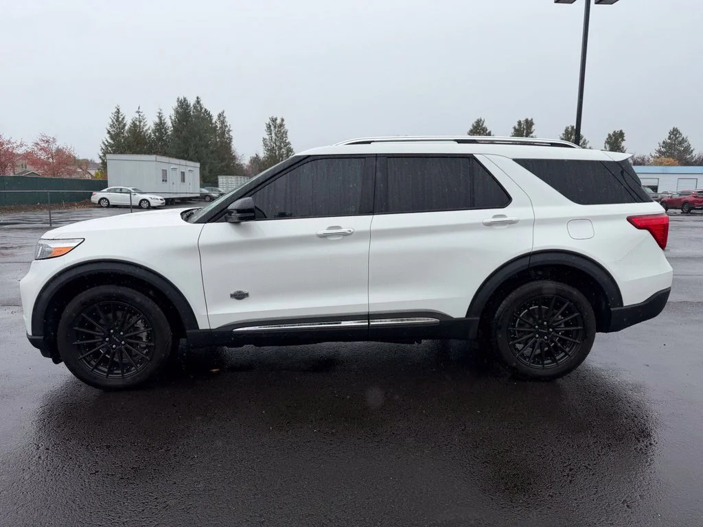 Used 2023 Star White Metallic Tri-Coat Ford King Ranch image 5