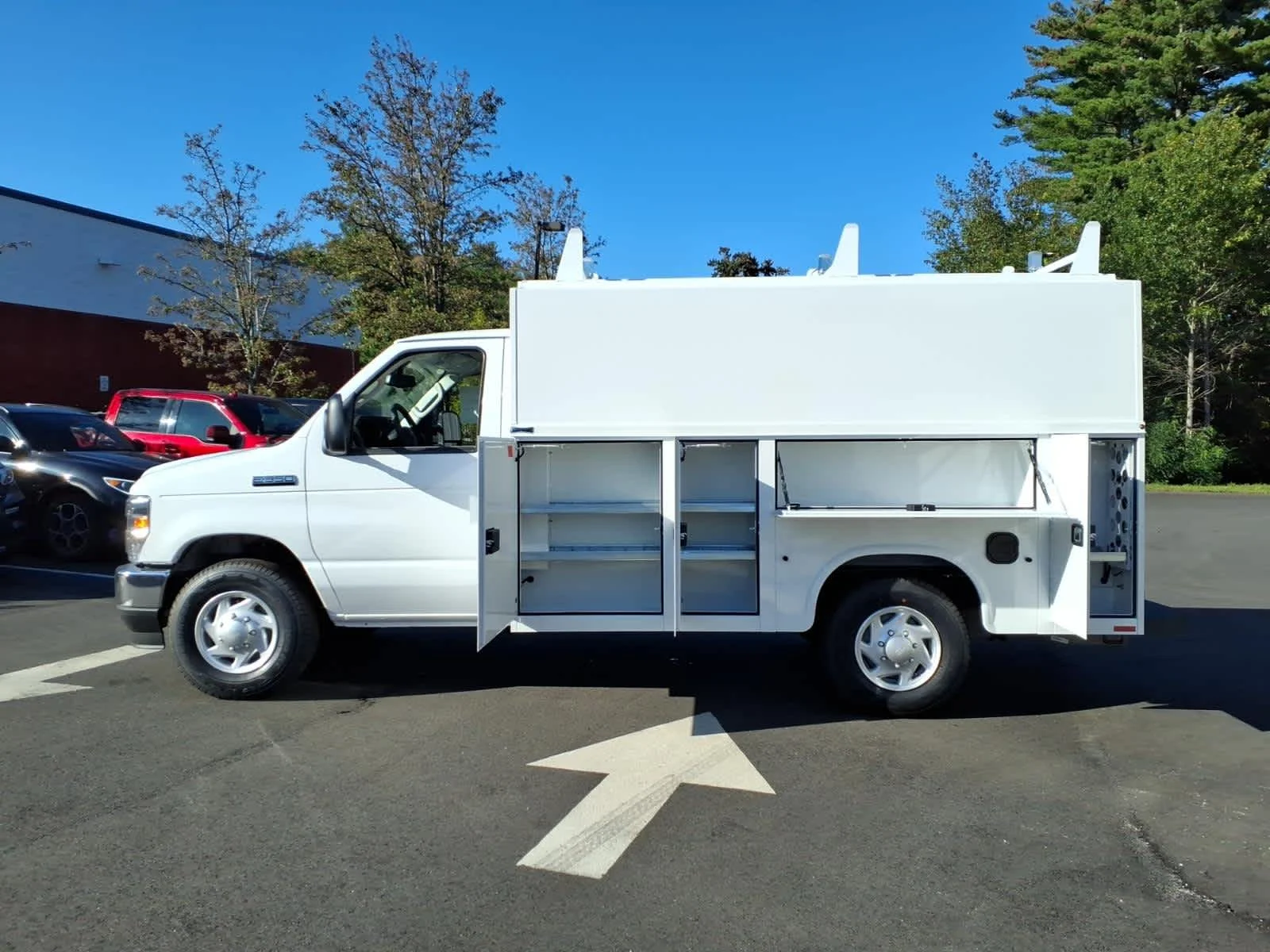 New 2027 WHITE Ford  image 2
