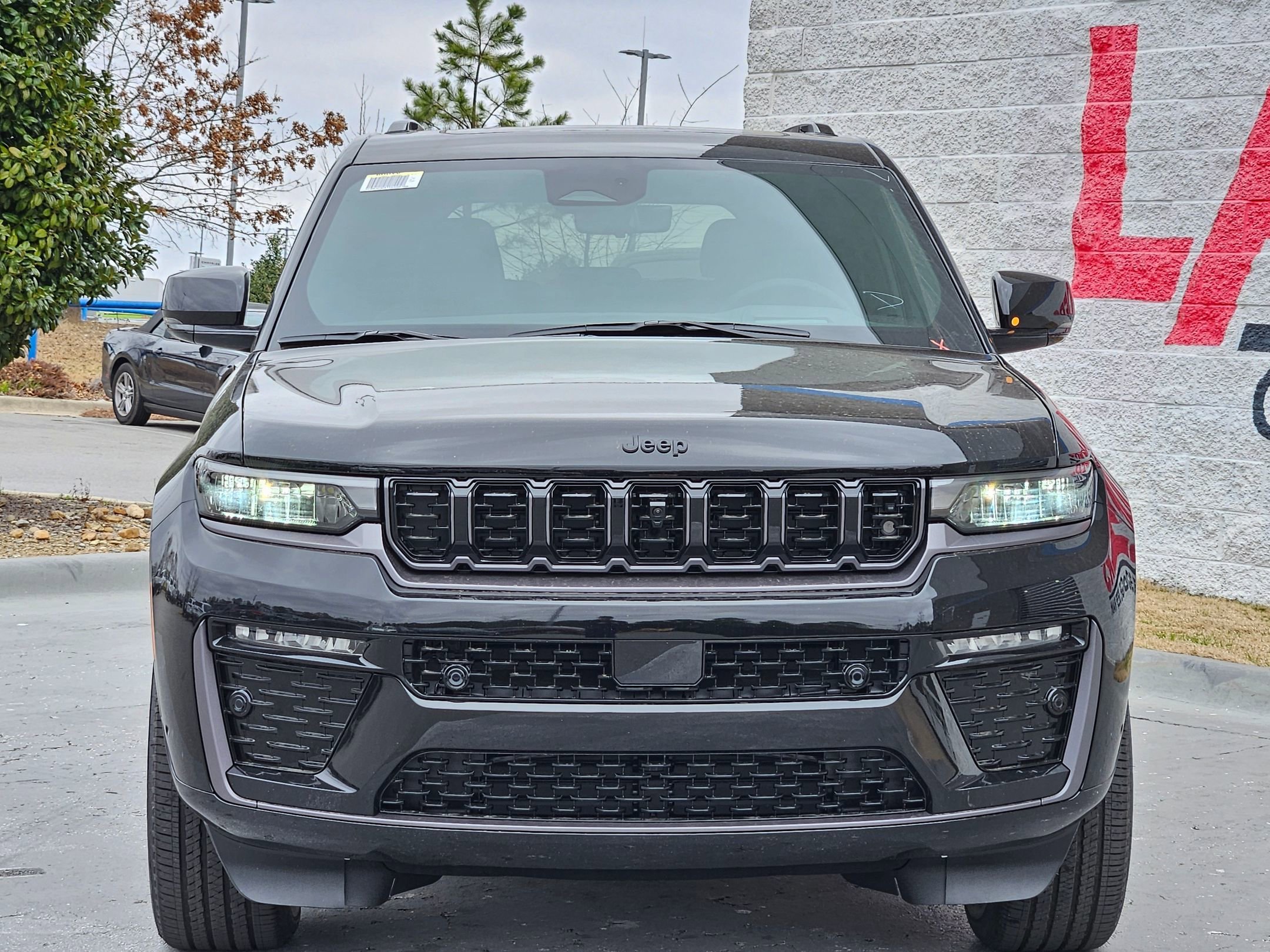 New 2026 Diamond Black Crystal Pearlcoat Jeep Limited Reserve image 2