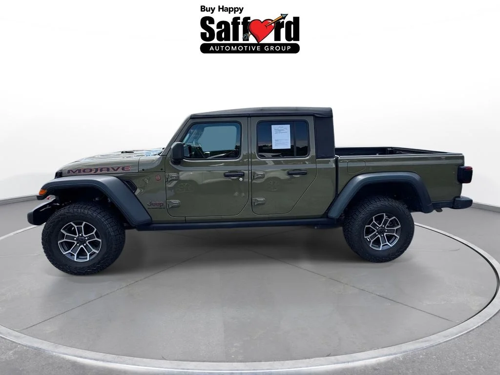 Used 2025  Jeep Mojave image 6