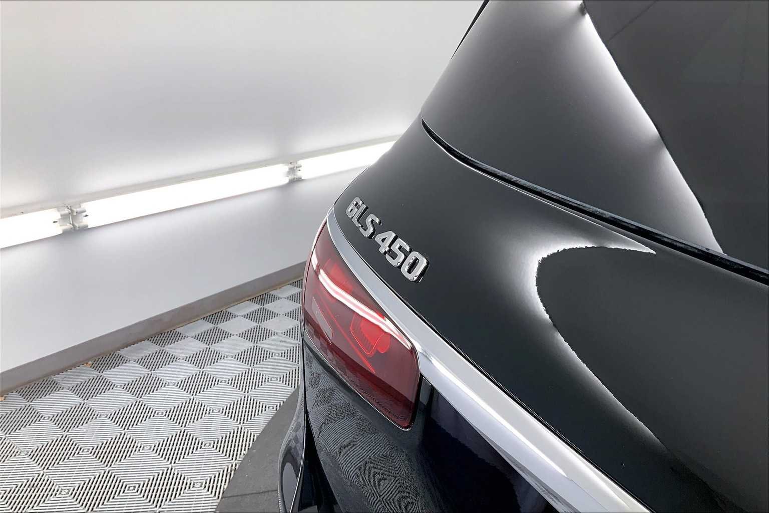 New 2026 Black Mercedes-Benz GLS 450 image 7