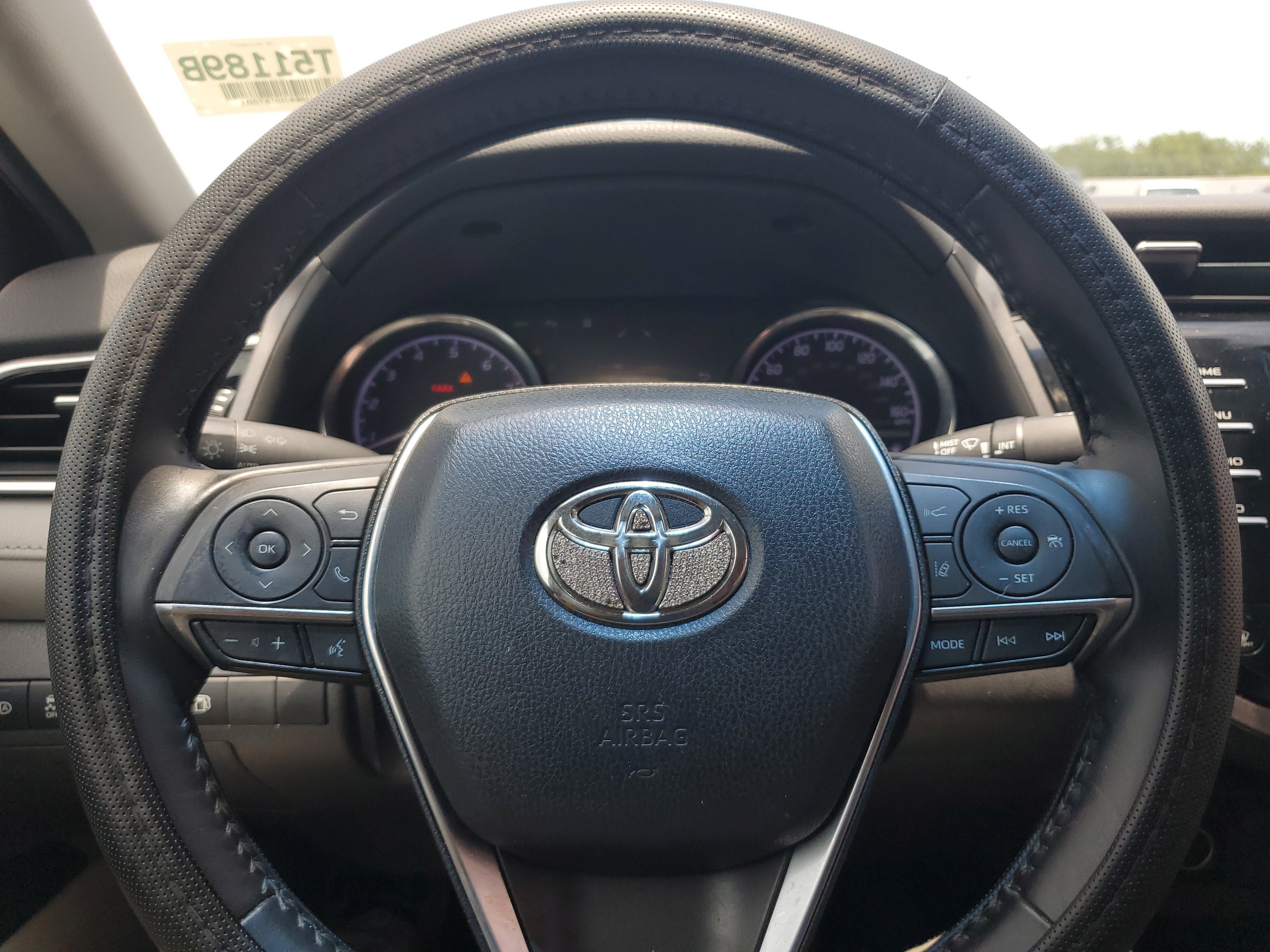 Used 2018 Midnight Black Metallic Toyota XLE image 23