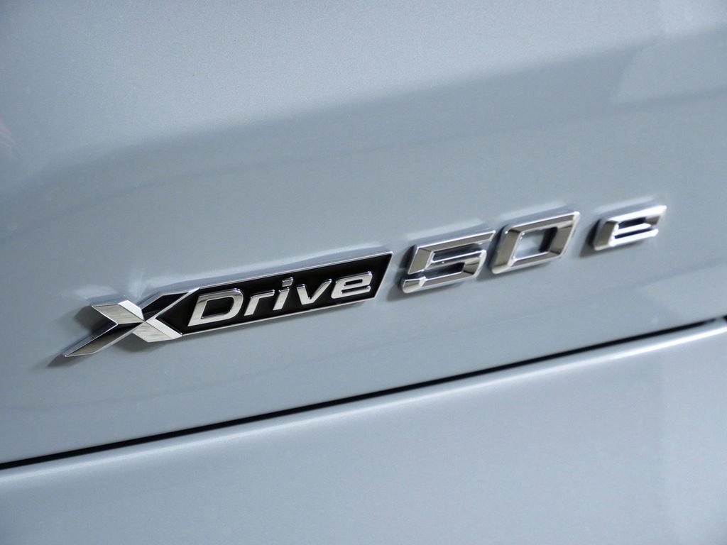 Used 2026 Brooklyn Grey Metallic BMW xDrive50e image 13