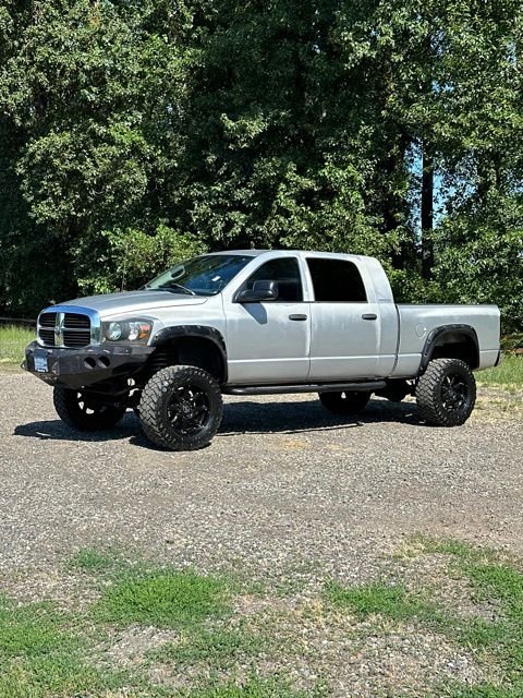 Used 2006 Bright Silver Metallic Dodge SLT image 5