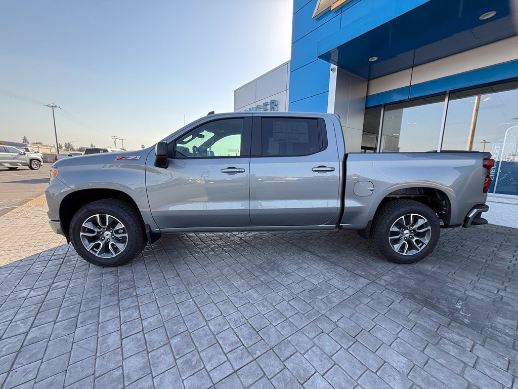 New 2026 Sterling Gray Metallic Chevrolet RST image 5