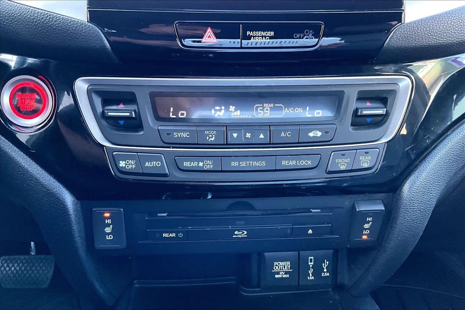Used 2018 White Diamond Pearl Honda Touring image 33
