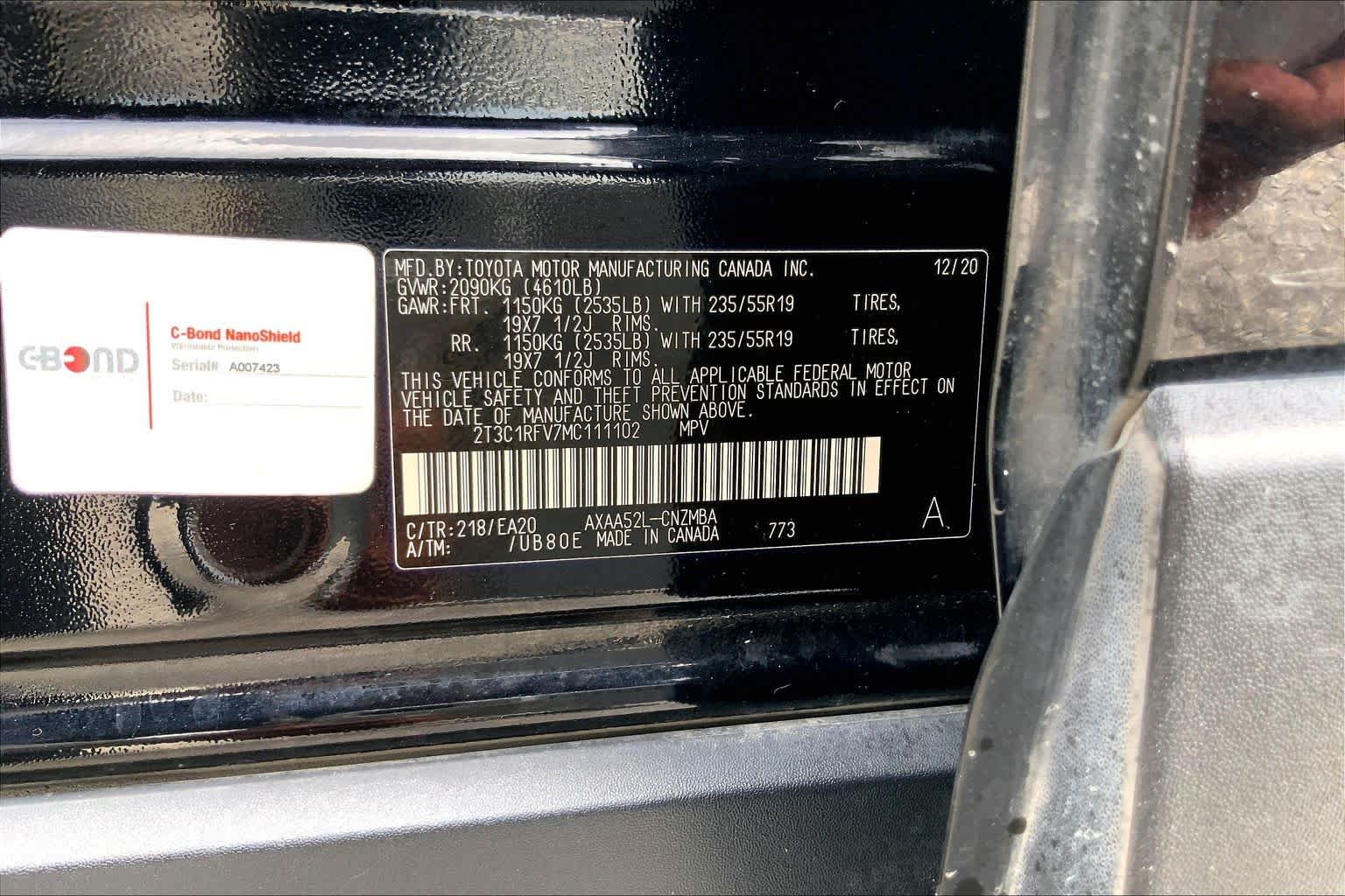 Used 2021 Midnight Black Metallic Toyota XLE Premium image 36