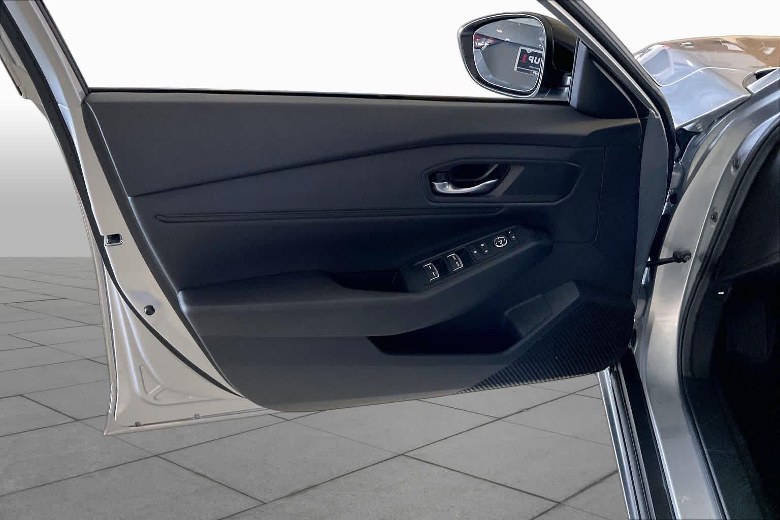 Used 2025 Solar Silver Metallic Honda SE image 20
