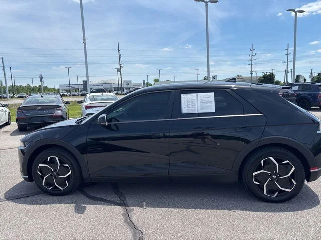 Used 2023 Abyss Black Hyundai SEL image 9