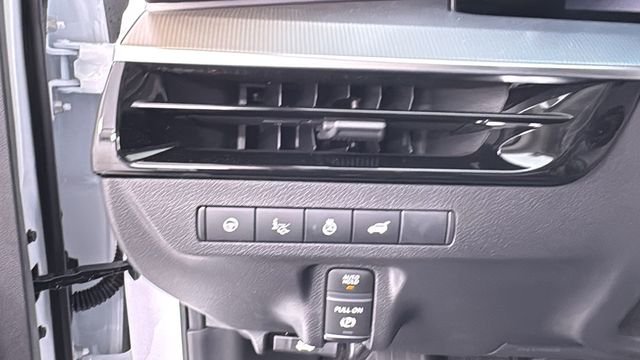2025 Nissan Murano Platinum - Photo 34
